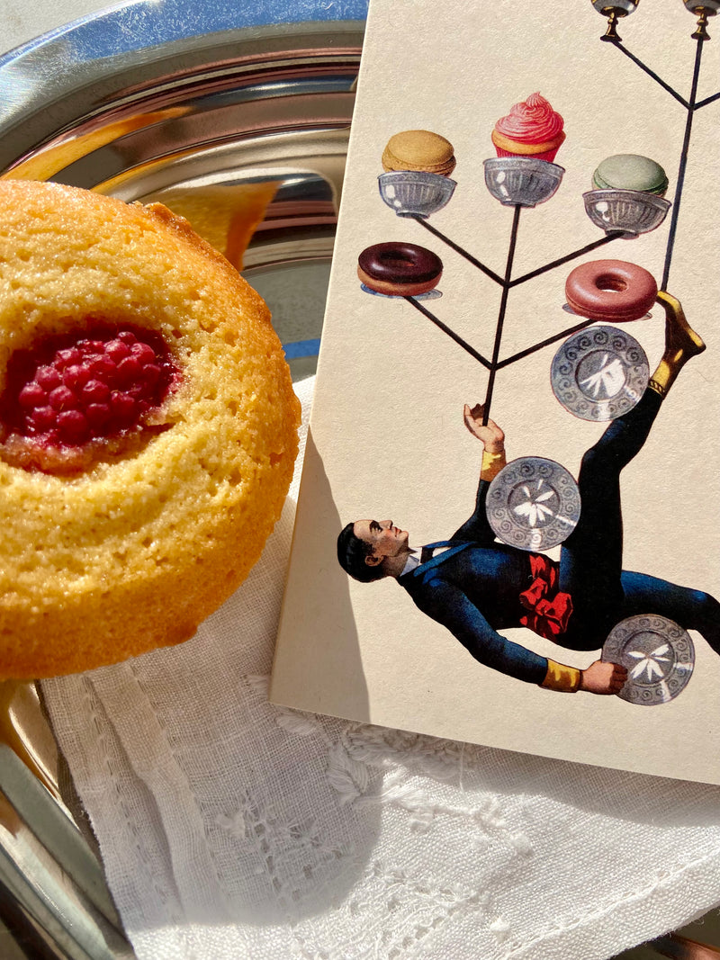 SWEETS JUGGLER CARD
