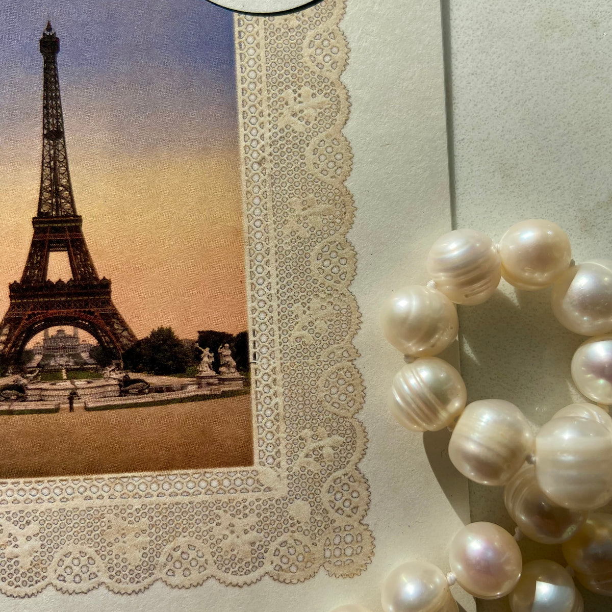 NO. 29 PARIS FRAME CARD